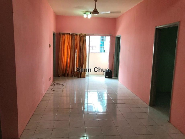 Pangsapuri Putra Indah Intermediate Apartment 4 bedrooms for sale in