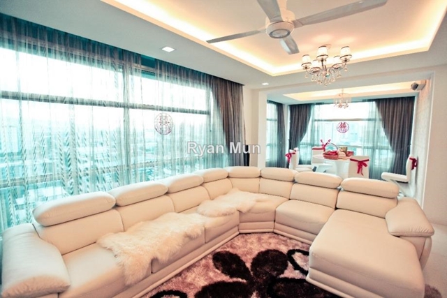 The Saffron, Sentul