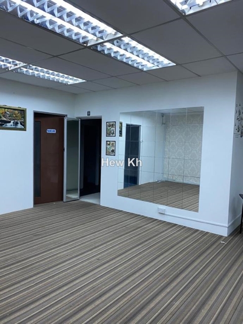 Ampang Putra, Ampang