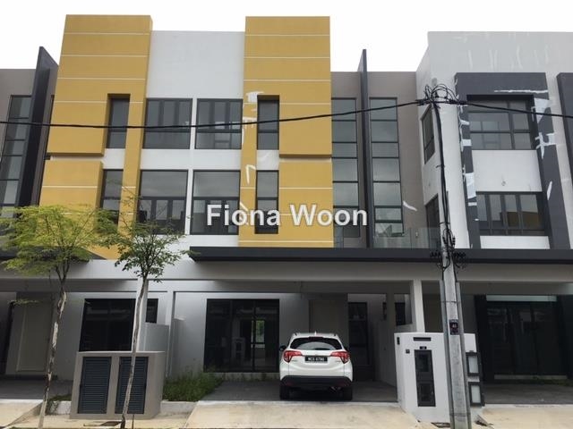 8 Residence ,Padang Temu Melaka, Ujong Pasir