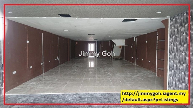 Taman Indah, Batu 11 Intermediate Shop for sale in Balakong, Selangor