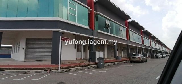 Angkasa Nuri shop, Batu Berendam