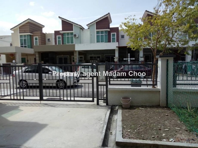 Angkasa Nuri double storey house, Batu Berendam