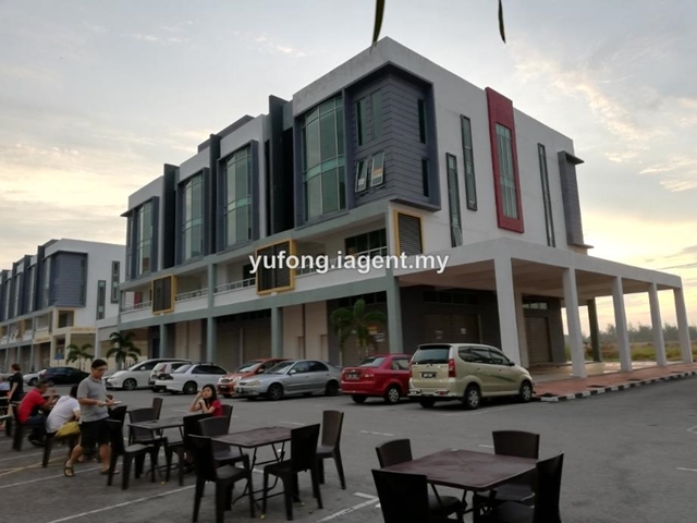 Melaka Boulevard 4 storey with private lift shop, Kota Laksamana, Melaka City