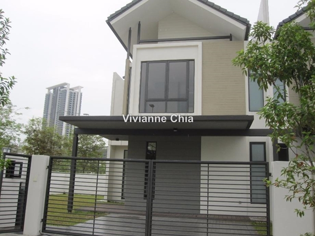 Avira , Medini