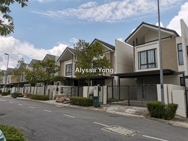 Avira, Sunway Iskandar, Medini