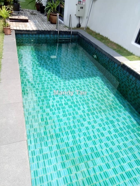 The Grove Lake Fields , Sungai Besi