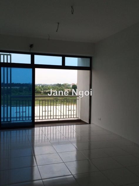 Sky Gardens Residences, Setia Tropika, Tampoi