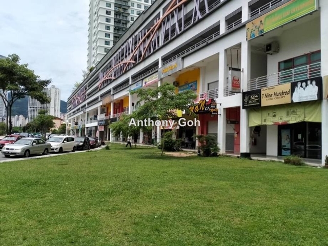 Golden Triangle Shop, Sungai Ara