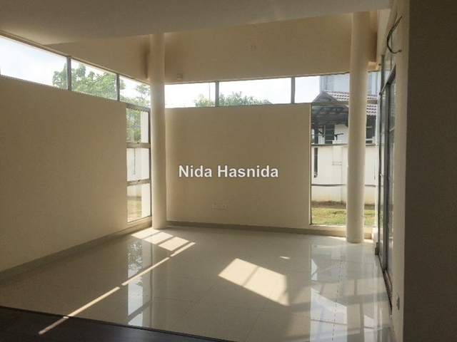 Bandar Enstek, Nilai