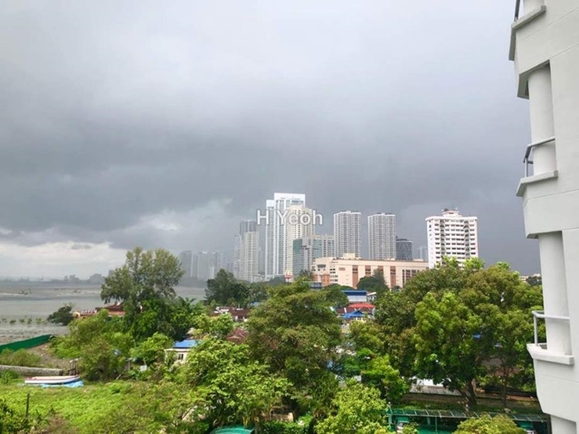 Marina Bay Condominium, Pulau Tikus