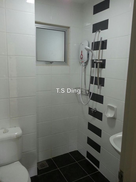 Lagoon Suites, Kota Kemuning, Shah Alam