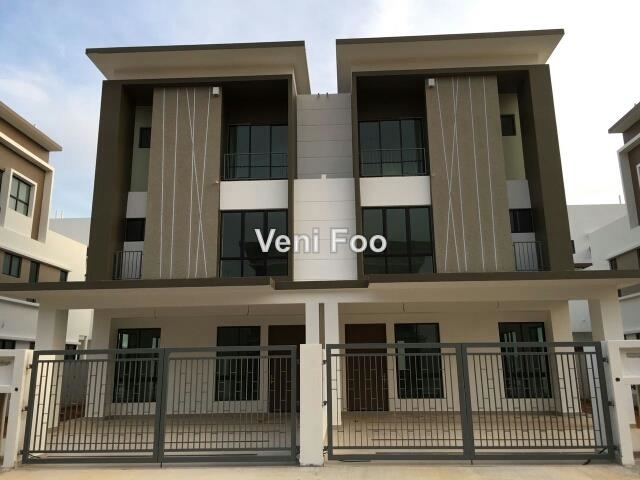 Jalan Setia Utama U13 37 Setia Alam Semi Detached House 5 1 Bedrooms For Sale Iproperty Com My