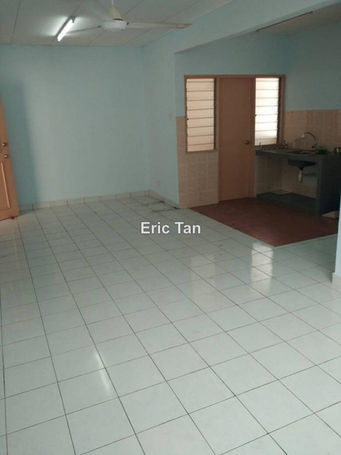Pangsapuri Seri Permai Apartment 3 Bedrooms For Sale In Cheras Selangor Iproperty Com My