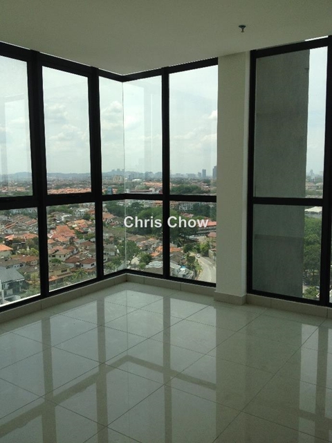 Atria Sofo Suites Corner Office 2 Bedrooms For Sale In Damansara Jaya Selangor Iproperty Com My