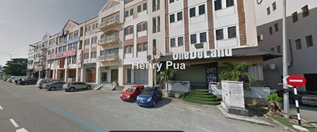 4 th floor shop lot, indahpura kulai, Kulai