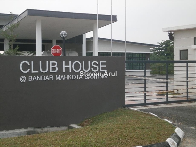 Bandar Mahkota Banting, Banting