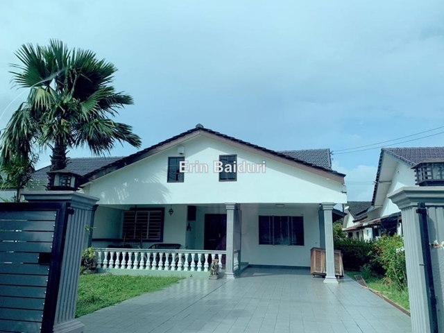 Banglo untuk disewa tiap bilik disediakan aircond, Klebang