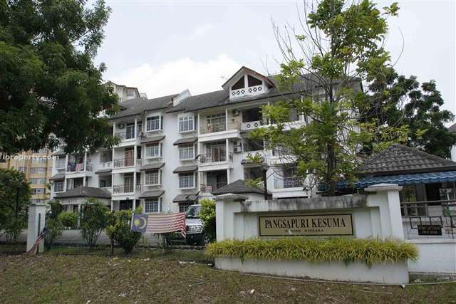 kesuma apartment intermediate apartment  bedrooms  sale  bandar
