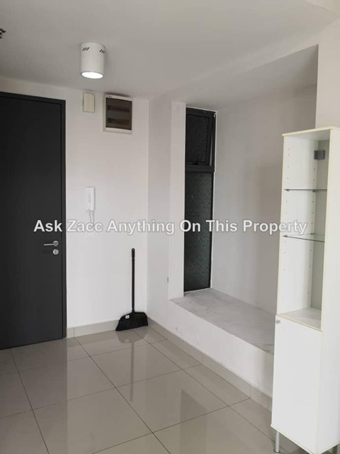 Univ 360 Place, Seri Kembangan