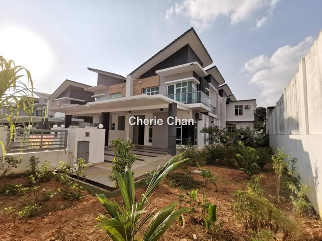 Seri Austin Olivine 2, Tebrau