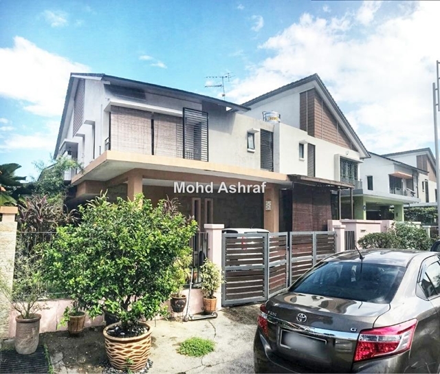 Semi -D Double Storey Seksyen 7 Bangi, Bangi