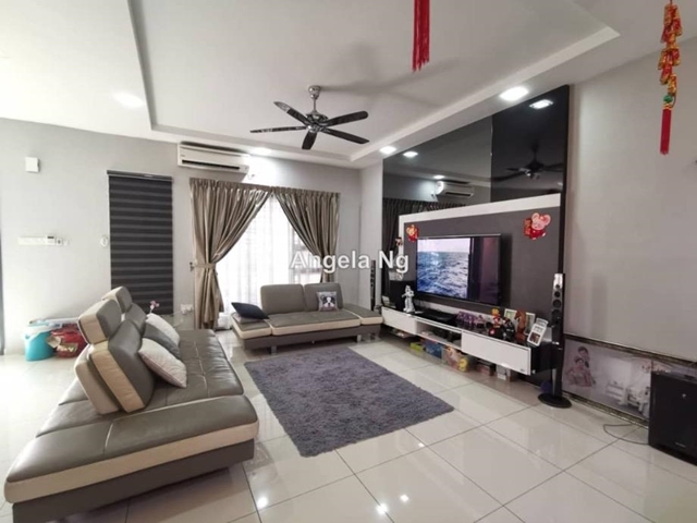 Kempas Utama, Setia Tropika