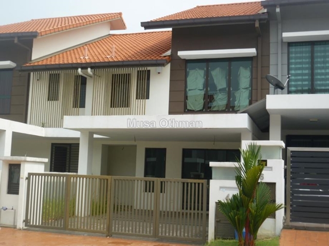 Alam Impian Intermediate 2sty Terrace/Link House 5 bedrooms for sale