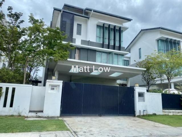 Ambang Botanik 2, Klang