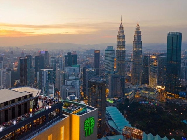 Banyan Tree Signatures, KLCC