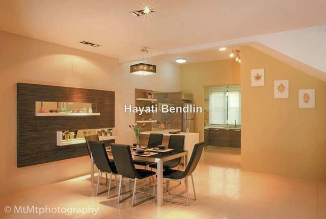 SURIA RESIDENSI, Rasah