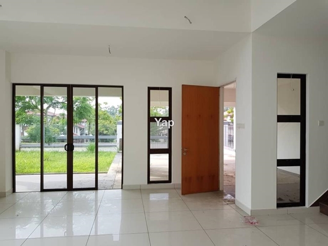 Taman Laguna, Perling
