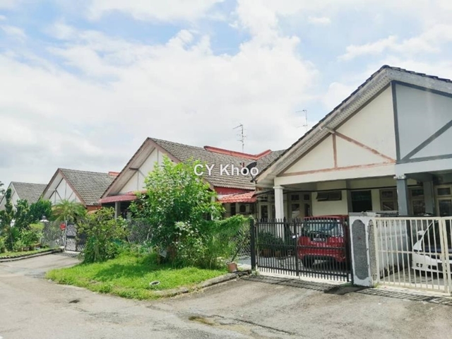 Molek, Mount Austin, Pelangi Indah, Johor Bahru