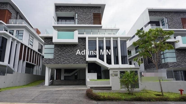 Hijauan Enklaf, Setia Alam