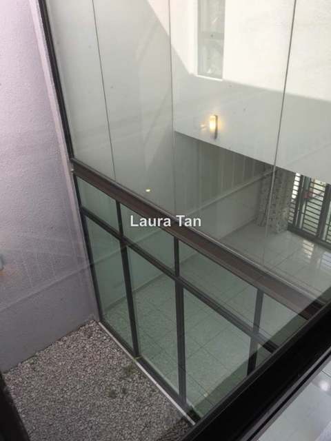 Taman Laguna Superlink 2storey terrace house, Johor Bahru