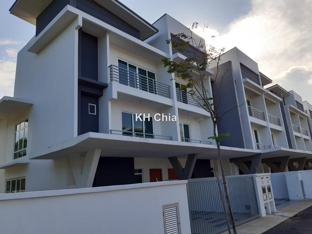 HERMOSO RESIDENCES BY THE SEA, Kuantan