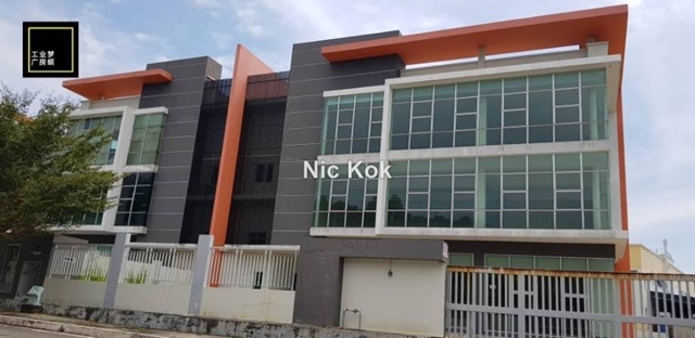 Kawasan Perindustrian Bukit Angkat, Bukit Angkat, Balakong, Semenyih, Kajang
