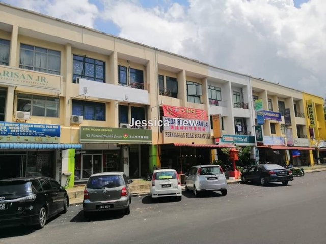 Taman permas jaya jalan permas 3 triplex storey, Permas Jaya