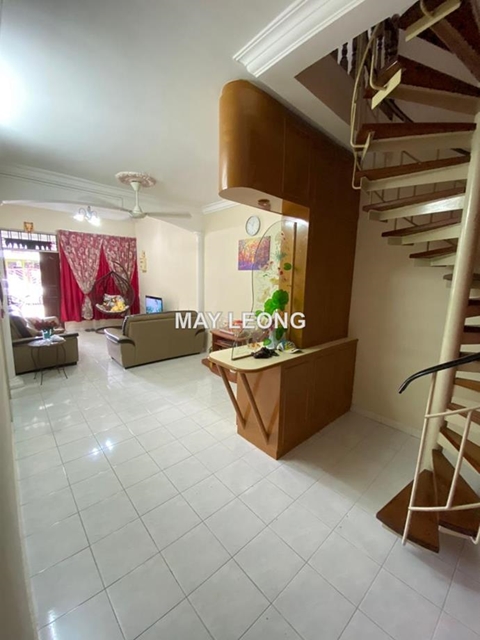 Taman Perling, Perling
