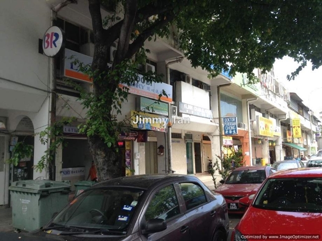 Jalan Radin Tengah, Sri Petaling