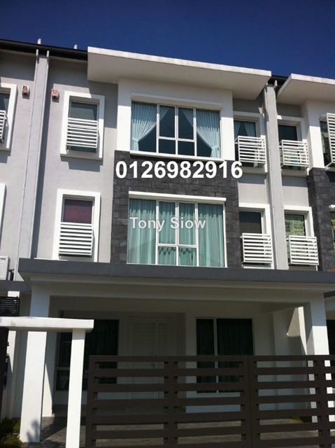 Kayangan puteri usj heights, USJ Heights