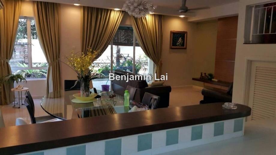 Adiva , Desa ParkCity, Desa ParkCity