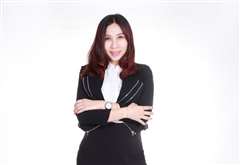 Ellyn Tee