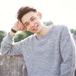 Desmond Lin